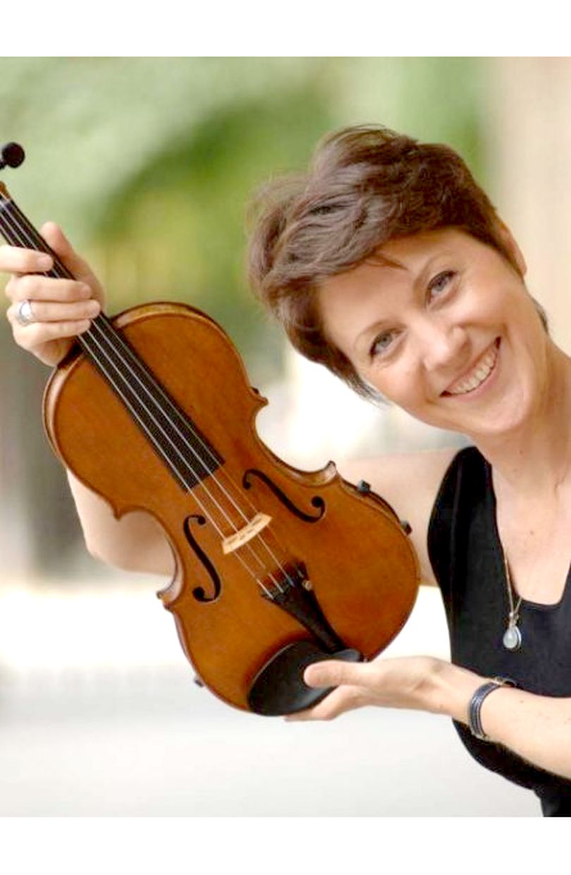 Анник Руссен